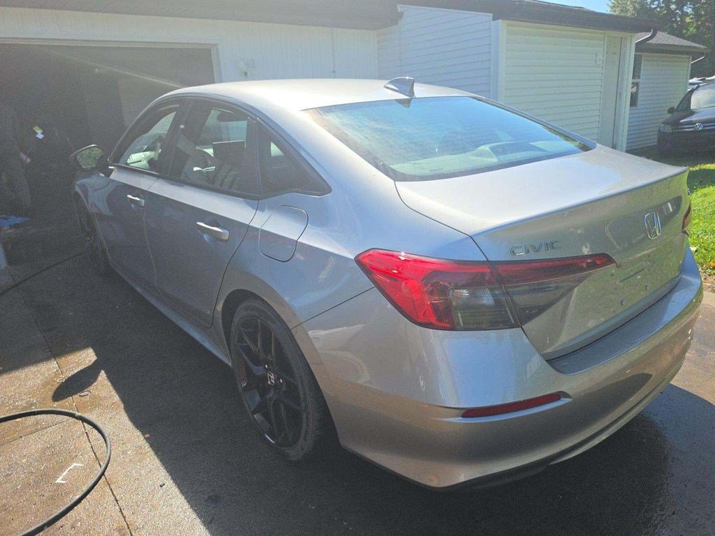 Used 2024 Honda Civic Sport image 3