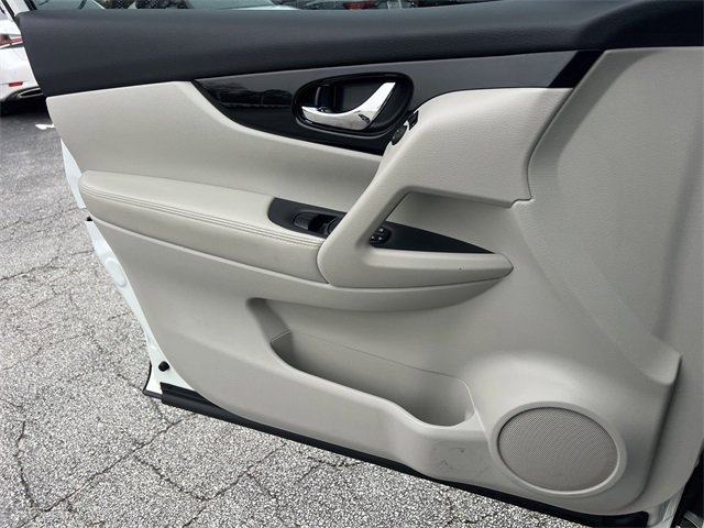 Used 2022 Nissan Rogue Sport SL image 17