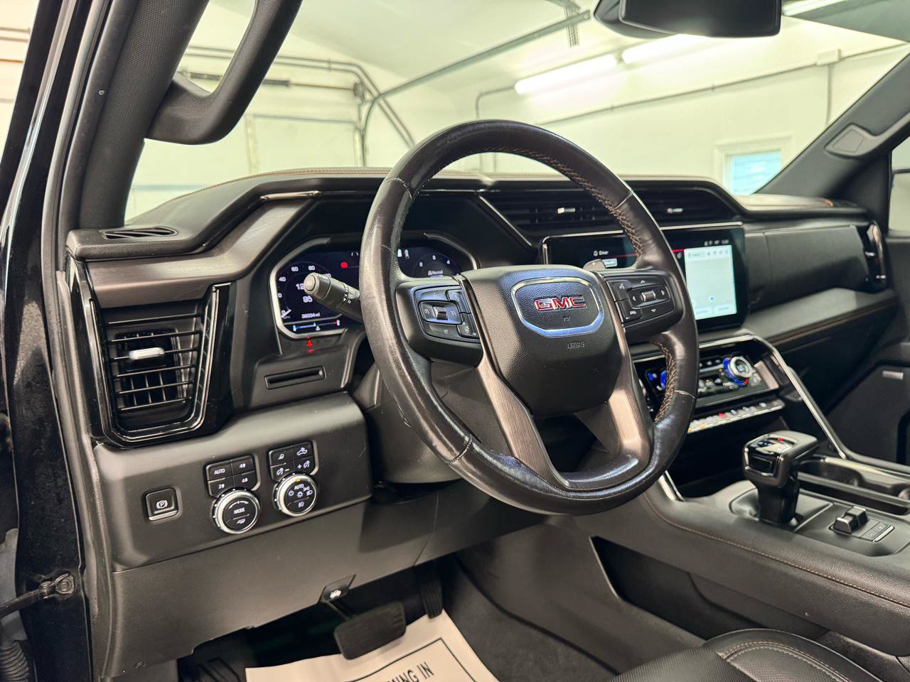 Used 2022 GMC Sierra 1500 AT4 w/ AT4 Premium Package AWD/4WD image 17