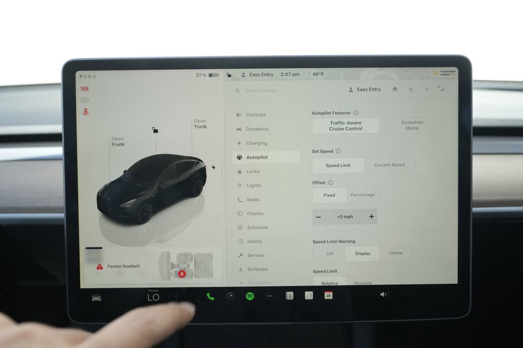 Used 2023 Tesla Model Y Long Range image 52