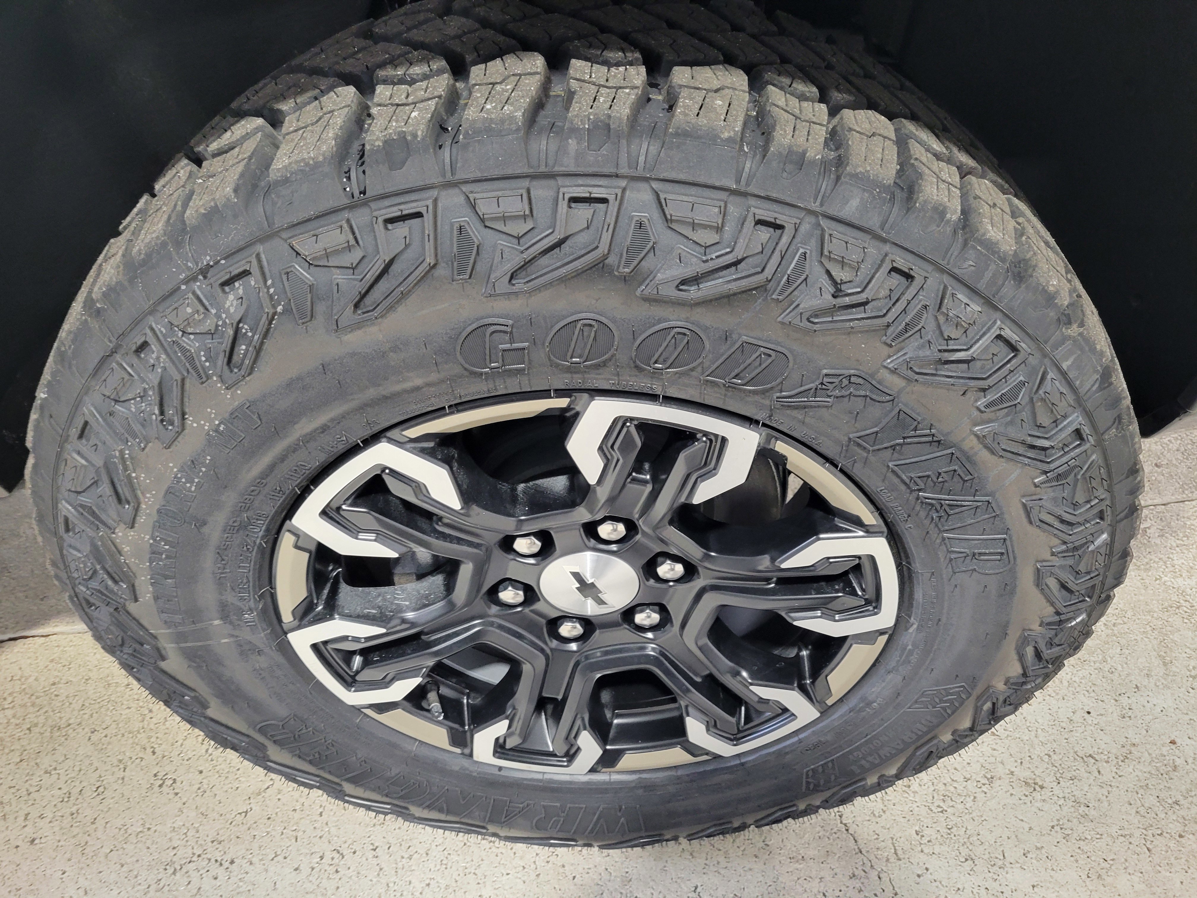New 2026 Chevrolet Silverado 1500 ZR2 image 49