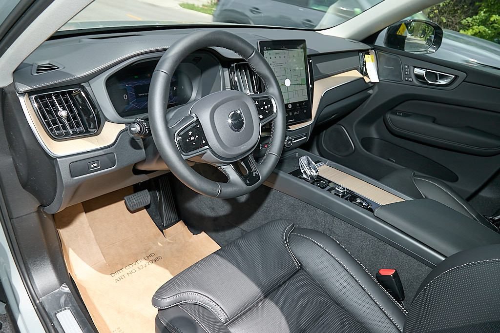 New 2026 Volvo XC60 B5 Ultra w/ Climate Package AWD/4WD image 12