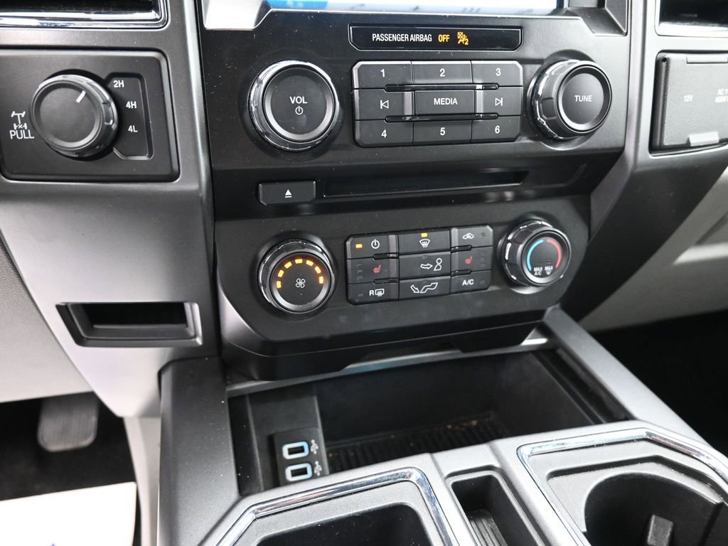 Used 2017 Ford F150 XLT w/ Equipment Group 302A Luxury image 12