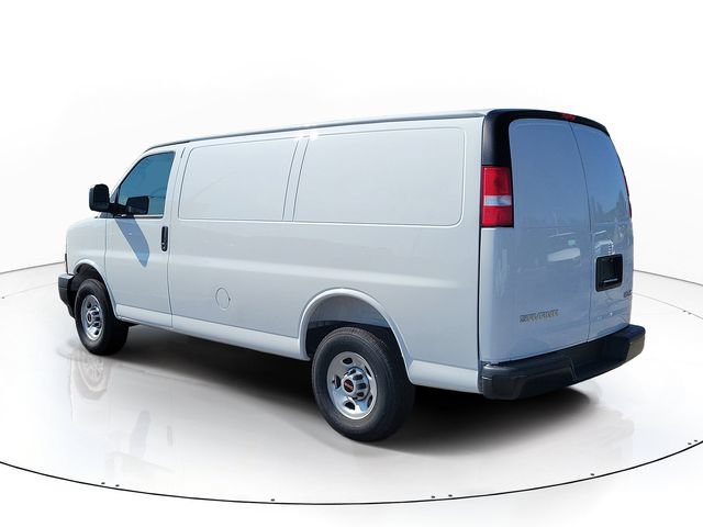 New 2026 GMC Savana 2500 w/ Driver Convenience Package RWD image 4