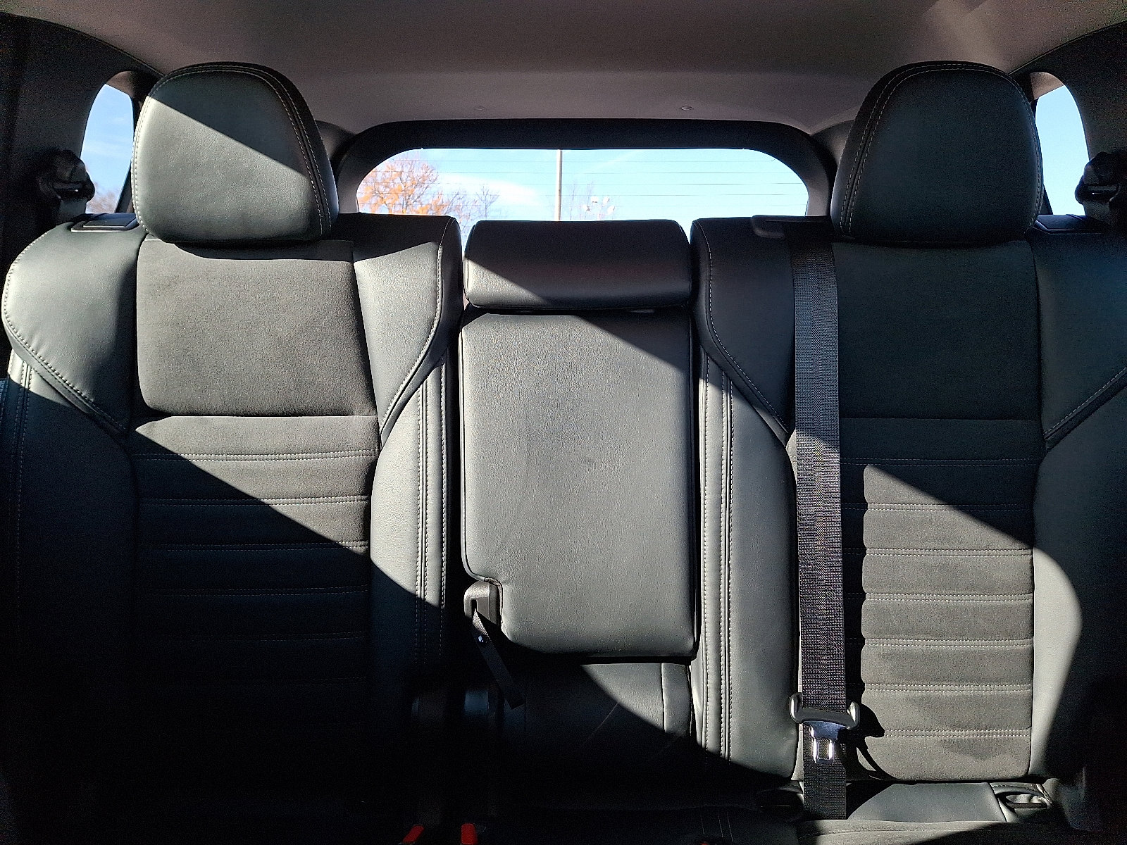 Used 2023 Mitsubishi Outlander SE image 15