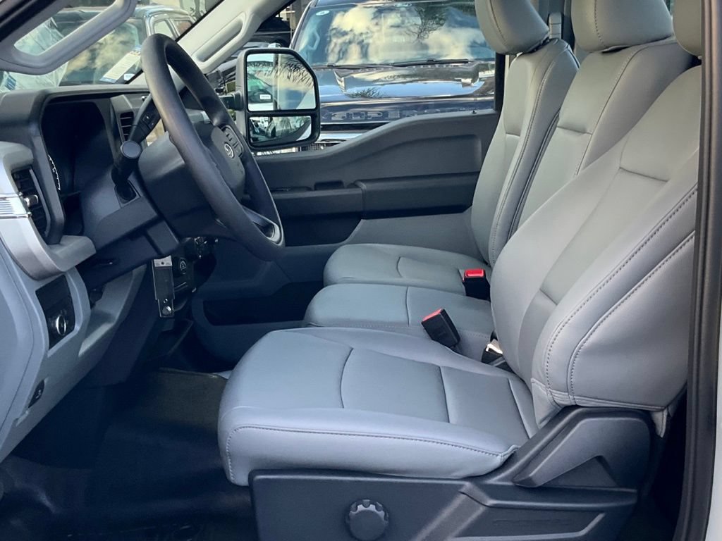 New 2026 Ford F250 XL w/ 360-Degree Camera Package RWD image 17