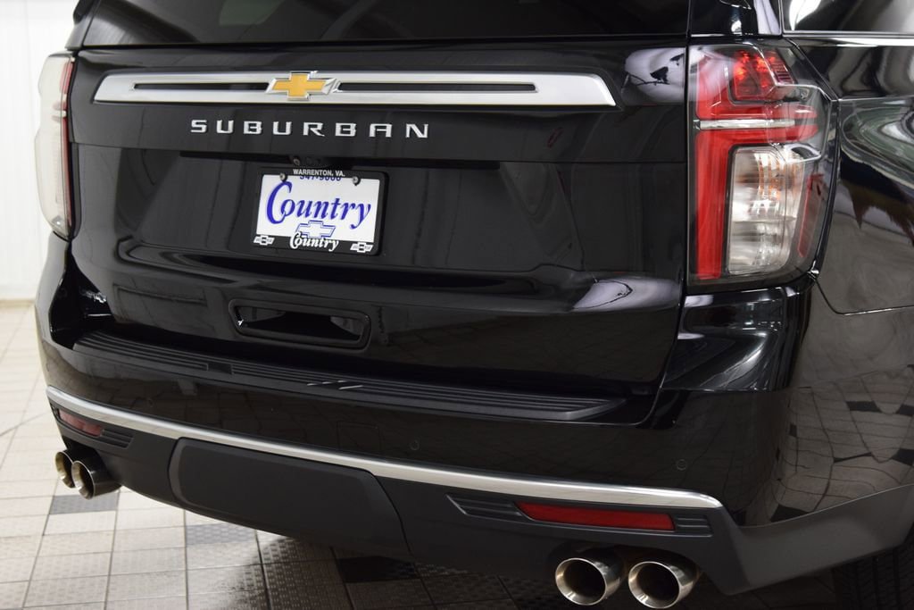 Used 2023 Chevrolet Suburban High Country AWD/4WD image 21