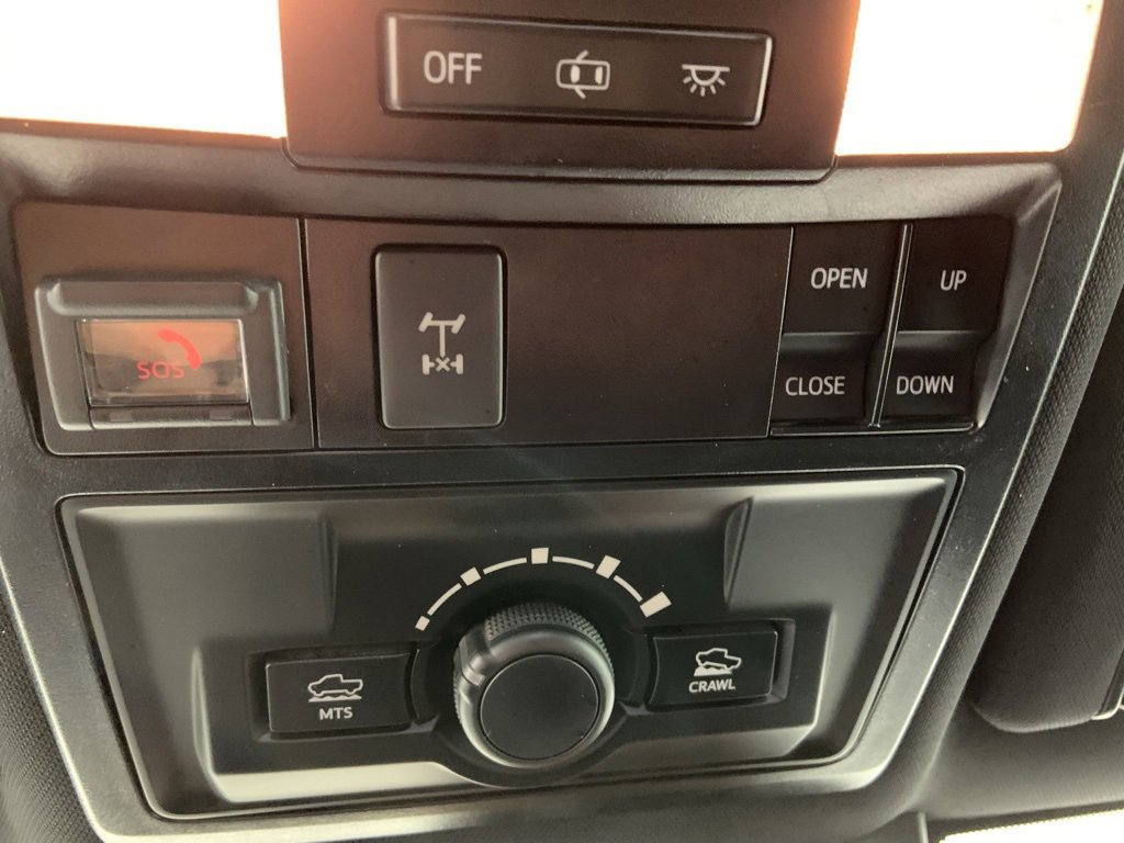 Used 2020 Toyota Tacoma TRD Off-Road image 17