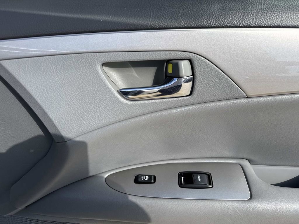 Used 2006 Toyota Avalon image 15