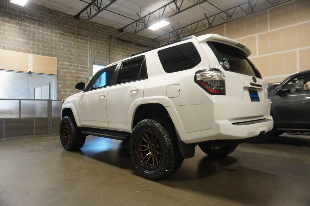 Used 2019 Toyota 4Runner SR5 Premium image 3
