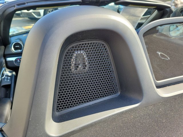 Used 2021 Porsche 718 Boxster image 10