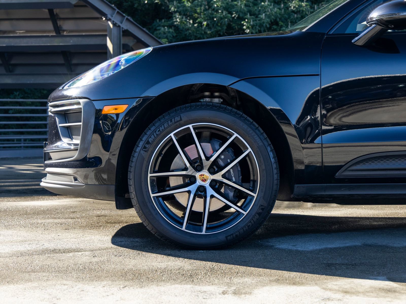 Certified 2025 Porsche Macan image 13