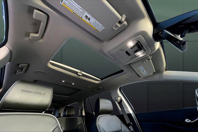 Used 2023 GMC Acadia Denali w/ Denali Ultimate Package image 24
