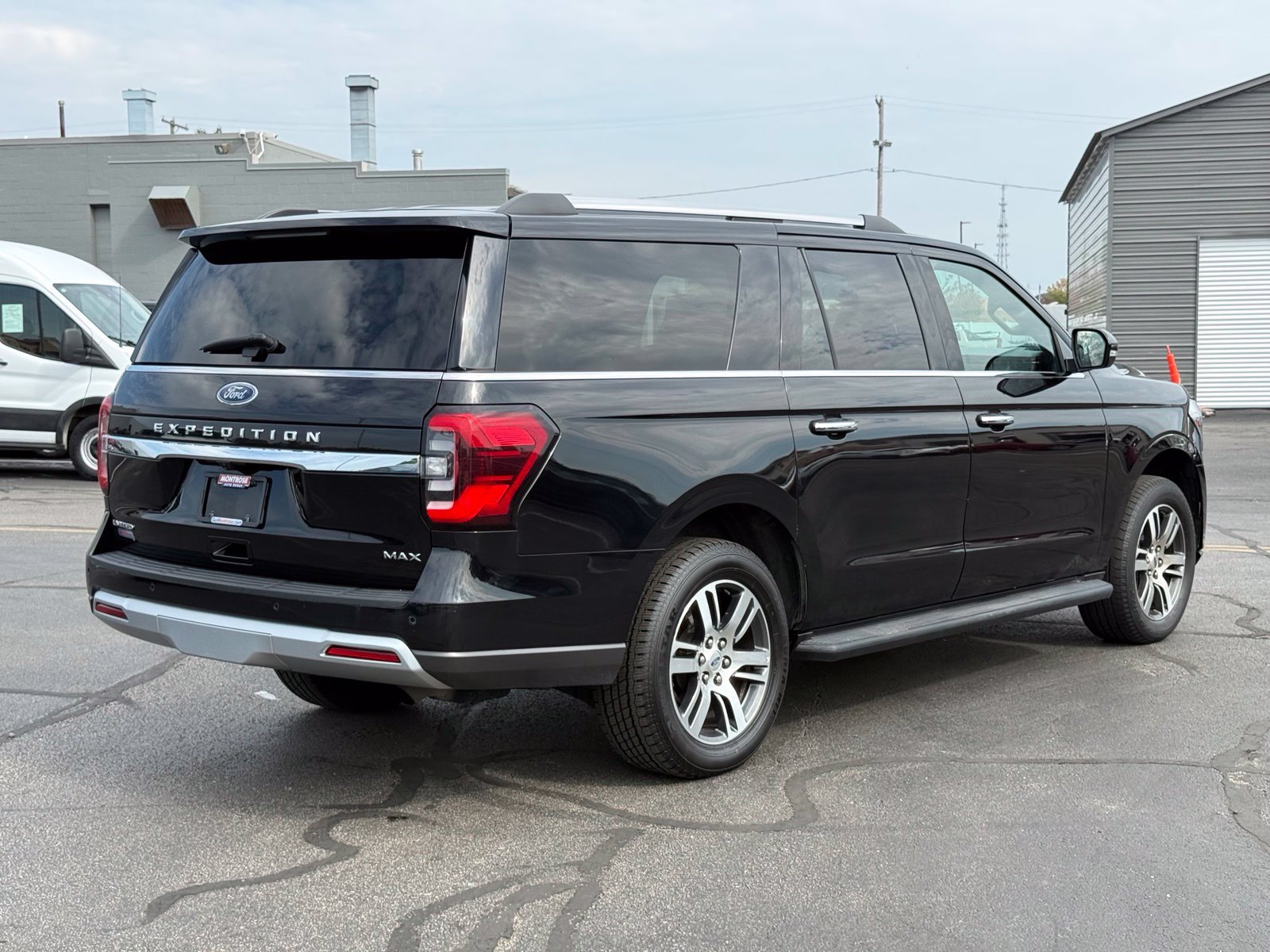 Used 2024 Ford Expedition Max Limited AWD/4WD image 4