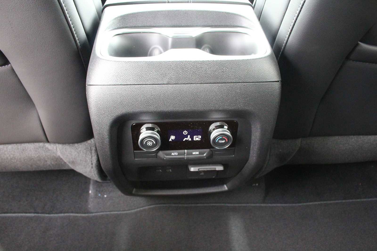 New 2026 Buick Enclave Sport Touring w/ Power Package image 32