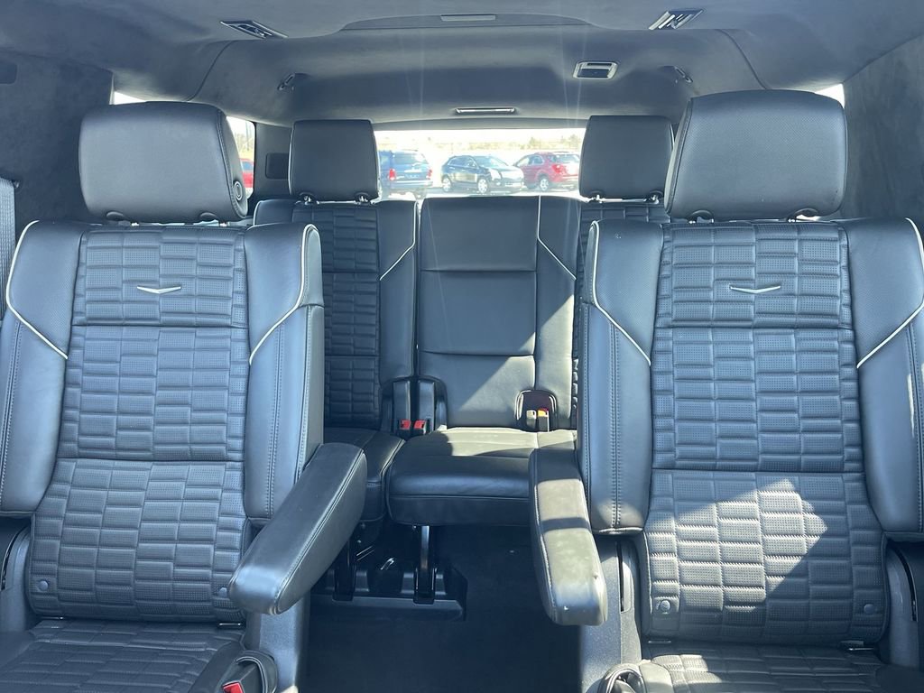 Used 2023 Cadillac Escalade ESV Sport Platinum w/ LPO, ONYX Package image 36