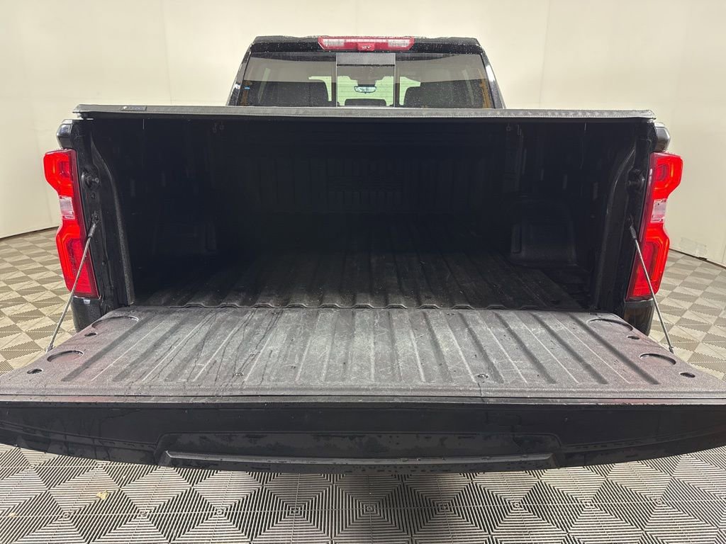 Used 2024 Chevrolet Silverado 1500 High Country w/ Midnight Edition image 9