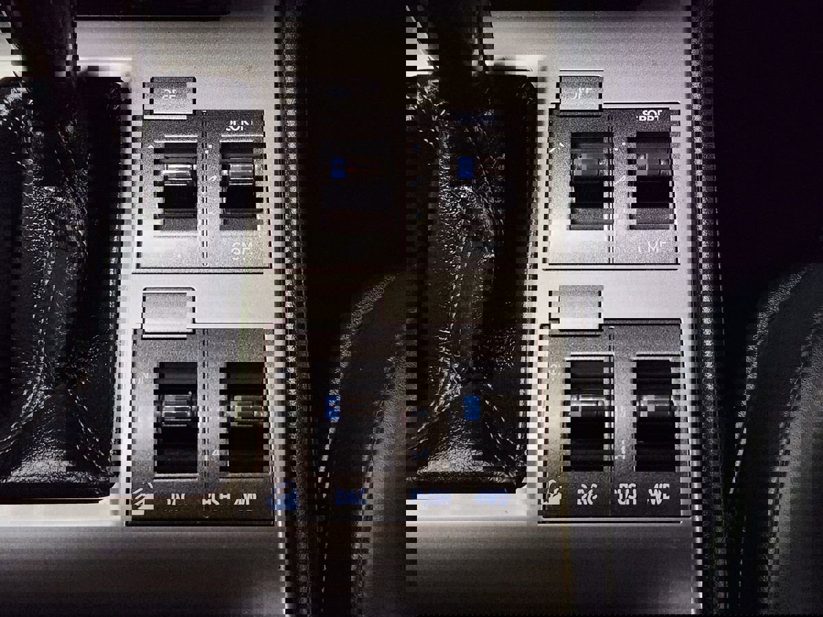 Used 2017 Lexus GX 460 Luxury w/ Preferred Accessory Package image 39