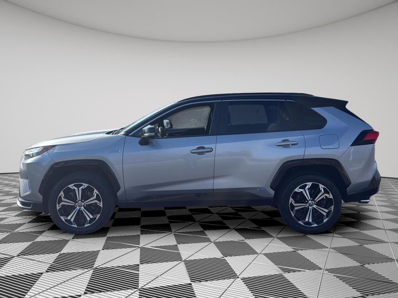 Used 2022 Toyota RAV4 XSE w/ Premium Package image 24