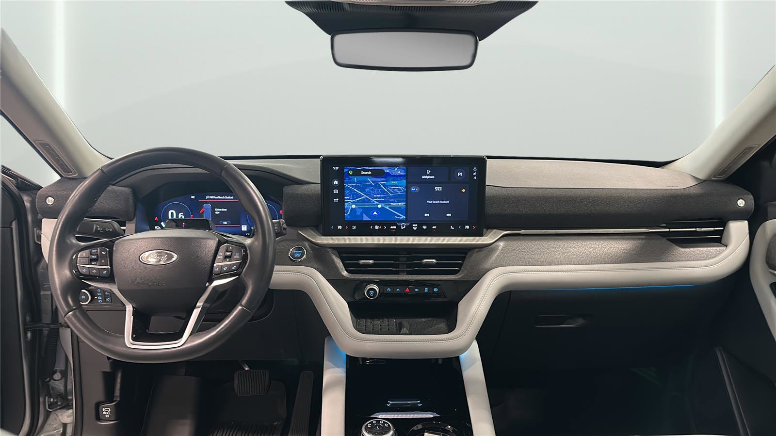 Used 2025 Ford Explorer Platinum w/ Ultimate Package image 11