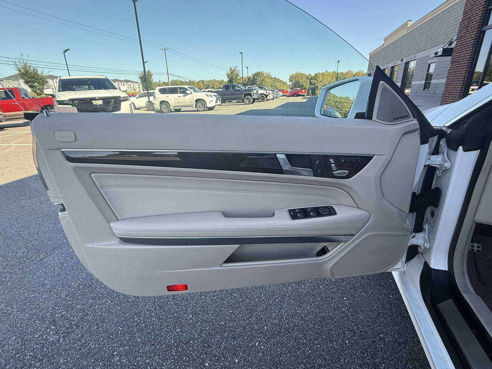Used 2015 Mercedes-Benz E 400 Cabriolet image 17
