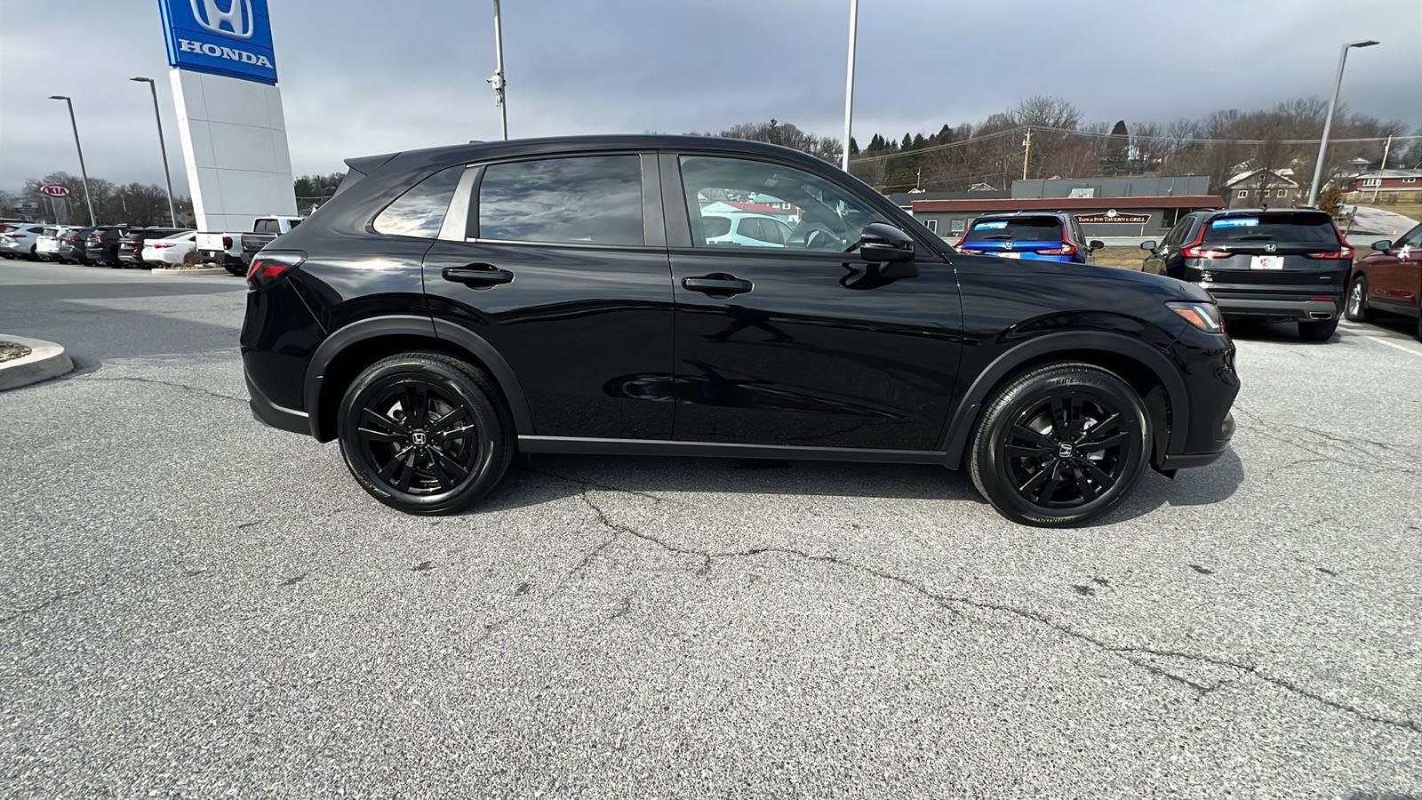 New 2026 Honda HR-V Sport image 3