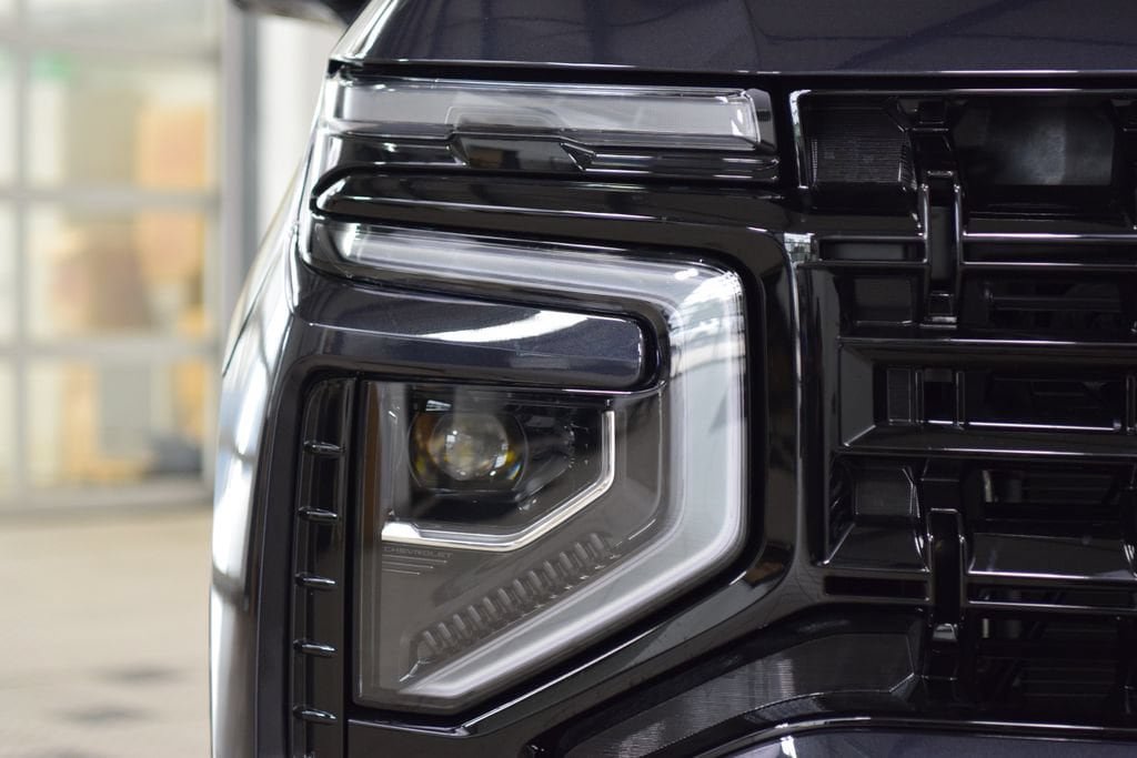 New 2026 Chevrolet Suburban Z71 w/ Z71 Off-Road Package AWD/4WD image 12