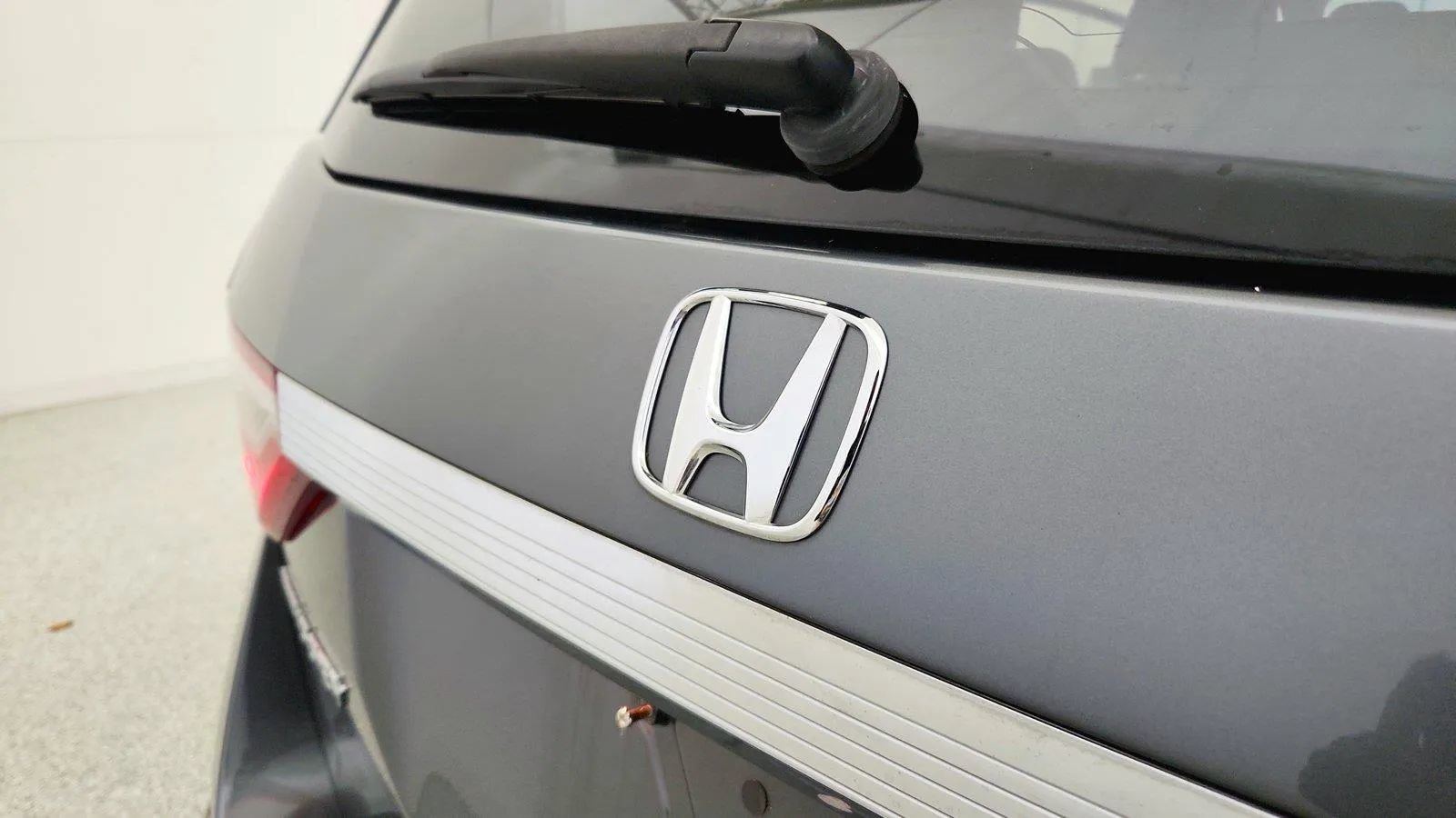 Used 2012 Honda Odyssey EX image 32