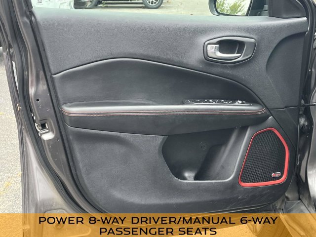 Used 2018 Jeep Compass Trailhawk w/ Leather Interior Group AWD/4WD image 18
