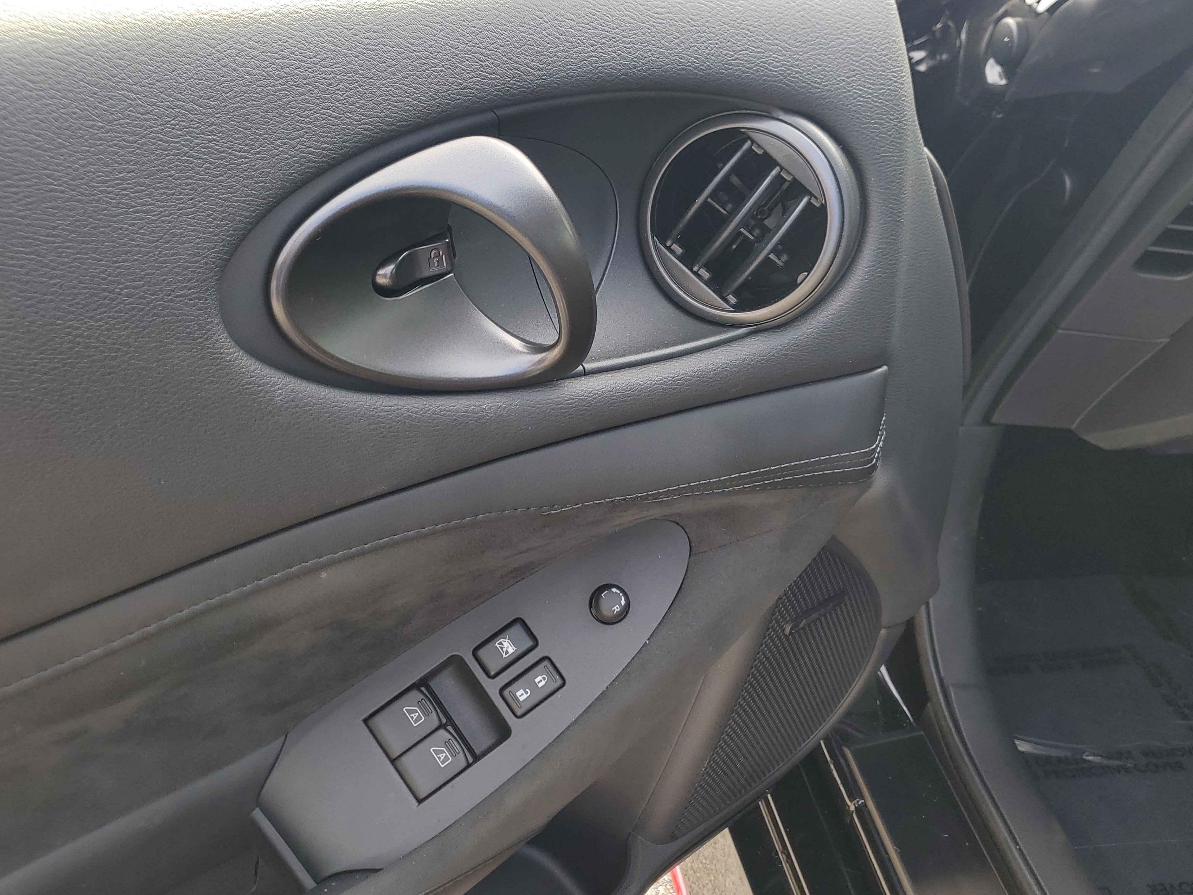 Used 2024 Nissan Z NISMO w/ Floor Mat Package image 12