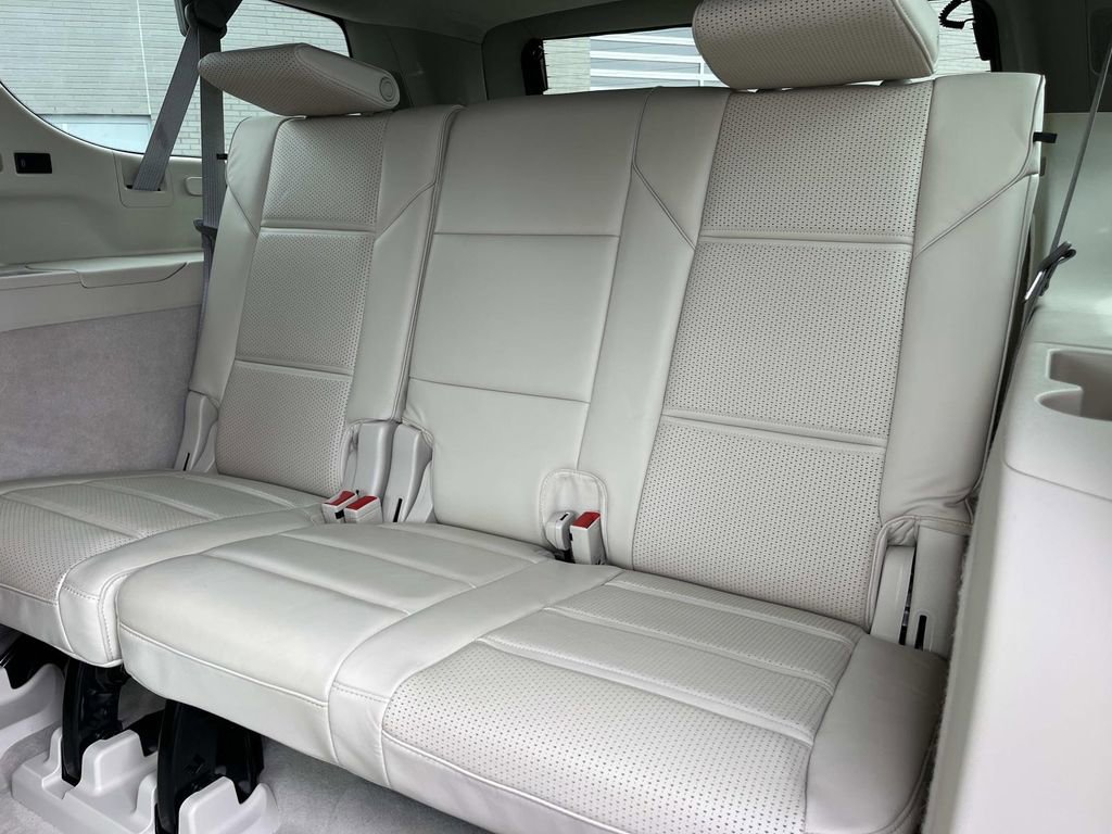Used 2023 Cadillac Escalade ESV Sport Platinum AWD/4WD image 21