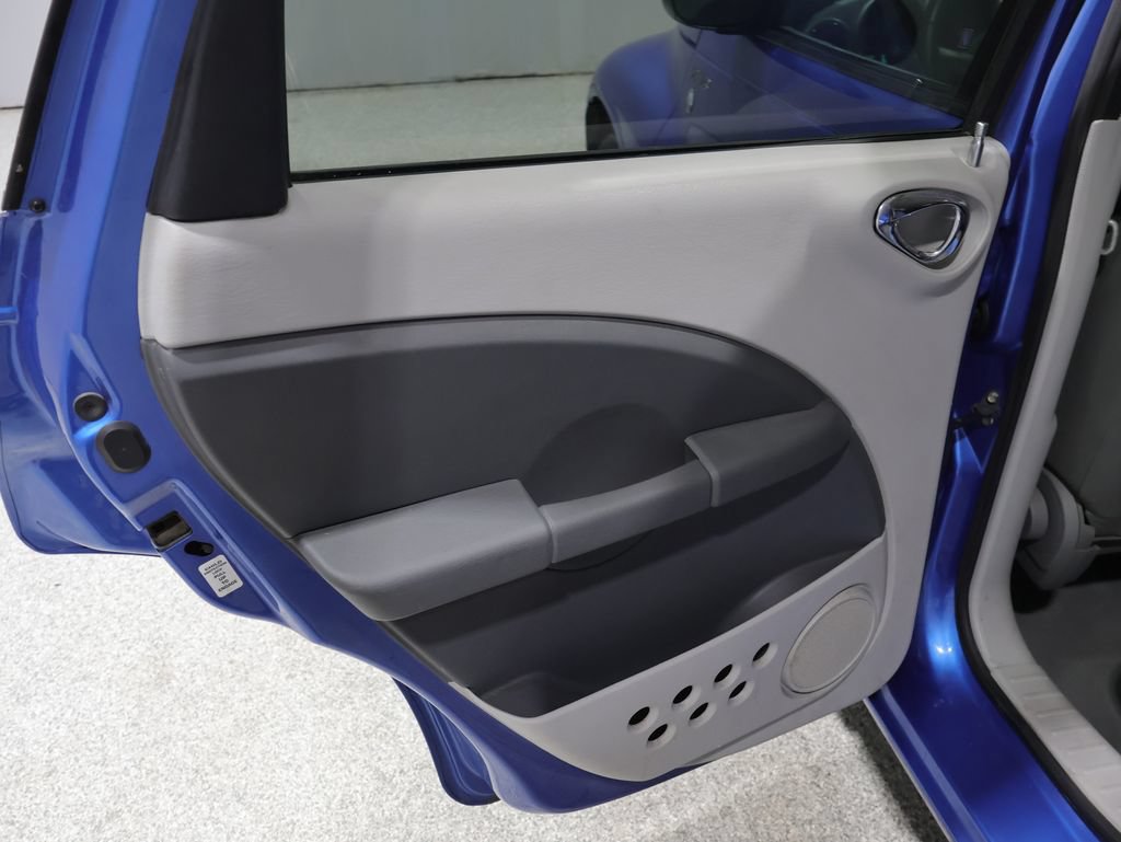 Used 2007 Chrysler PT Cruiser Touring FWD image 18