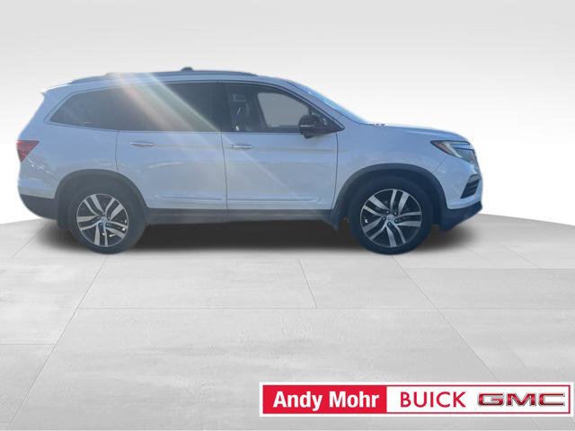 Used 2017 Honda Pilot Touring image 17