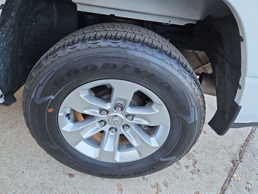 Used 2024 RAM 1500 Laramie image 33