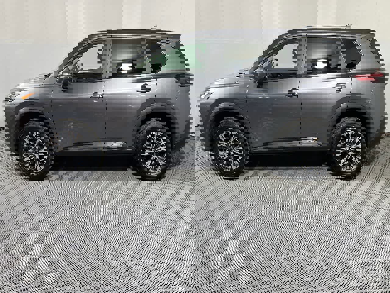 Used 2023 Nissan Rogue SV image 5