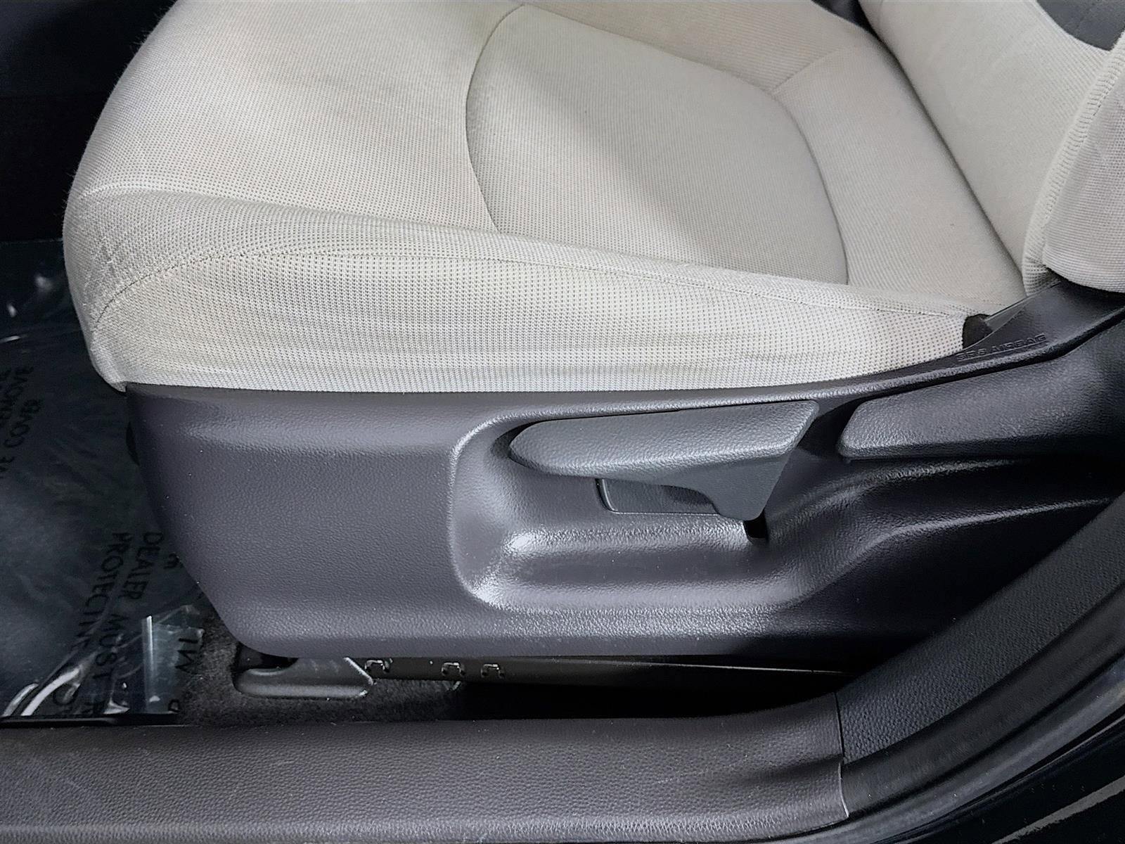 Used 2021 Toyota Corolla LE image 20