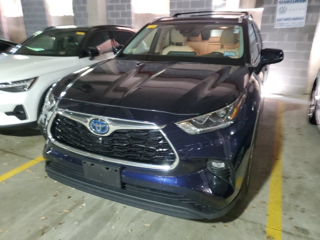 Used 2021 Toyota Highlander Limited AWD/4WD image 12