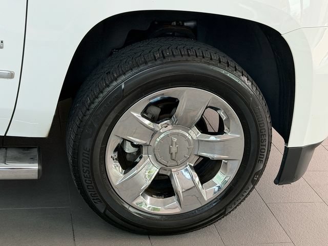 Used 2019 Chevrolet Suburban LT w/ LT Signature Package AWD/4WD image 9