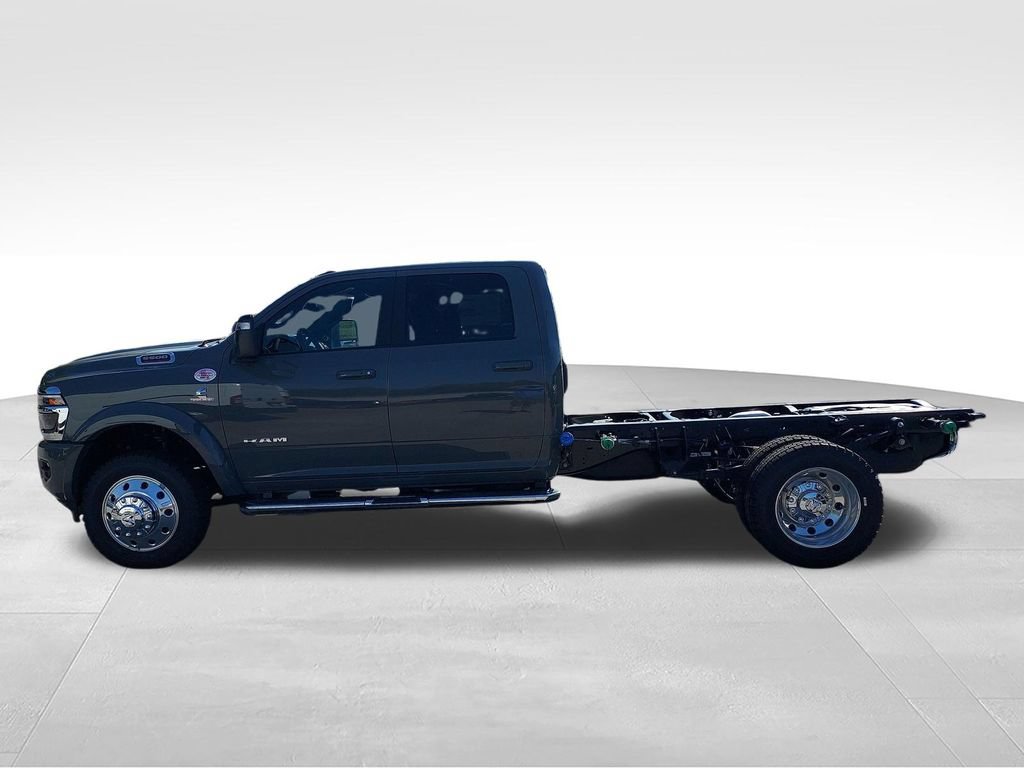 New 2027 RAM 5500 4x4 Crew Cab w/ Laramie Trim Package image 2