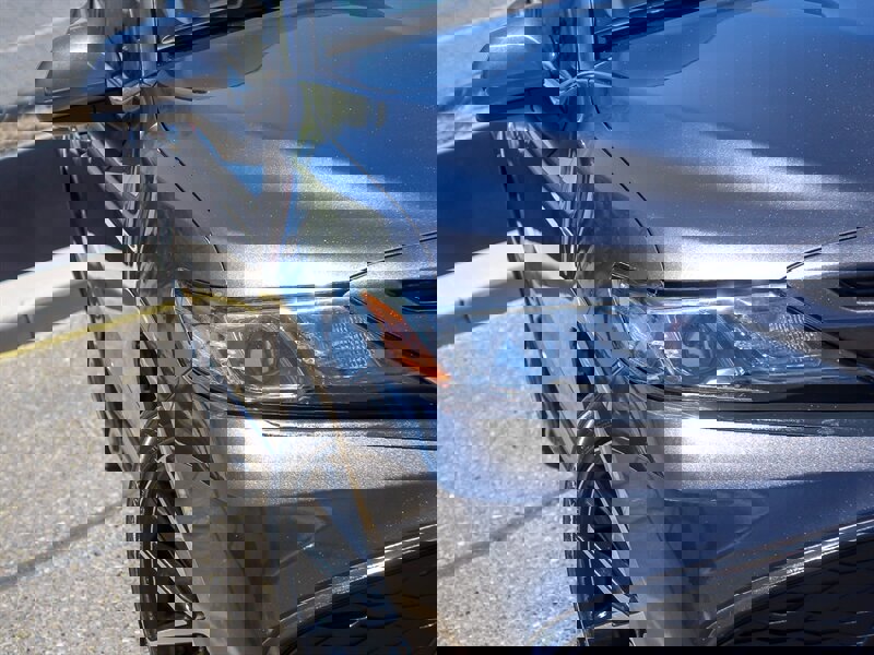 Used 2021 Toyota Camry SE image 6