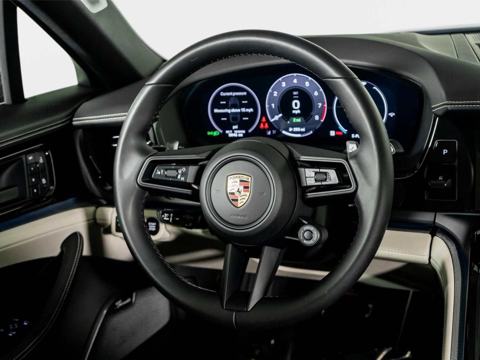 Used 2025 Porsche Panamera 4 w/ Premium Package image 56