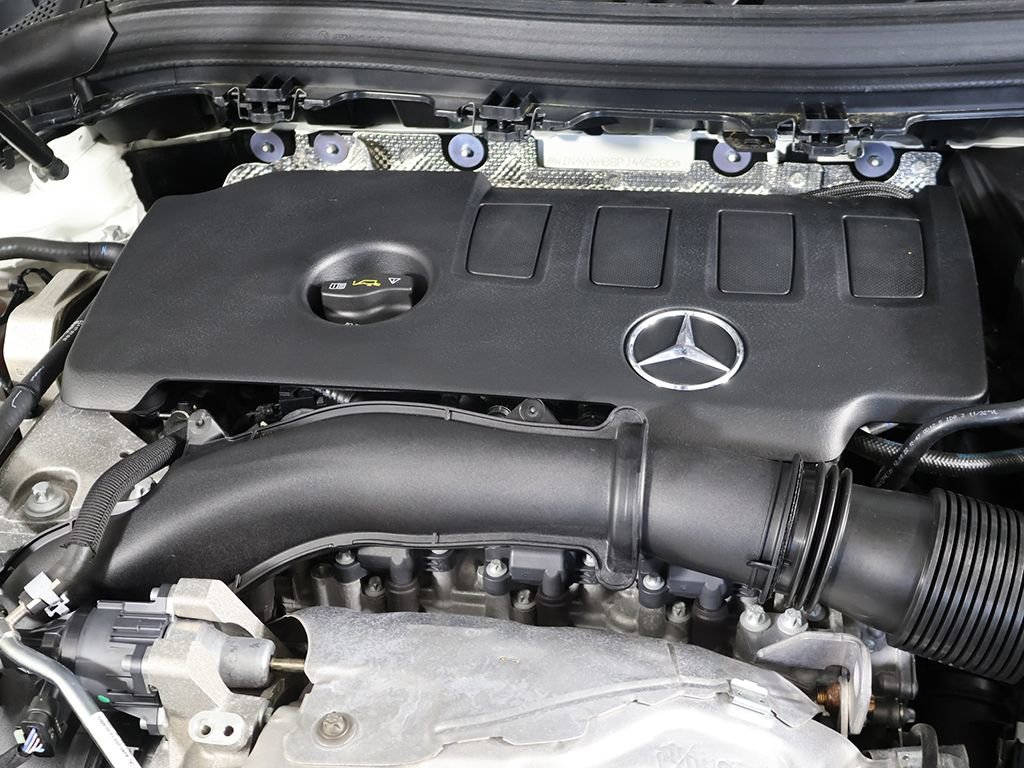 Used 2023 Mercedes-Benz GLA 250 4MATIC w/ Premium Package image 15