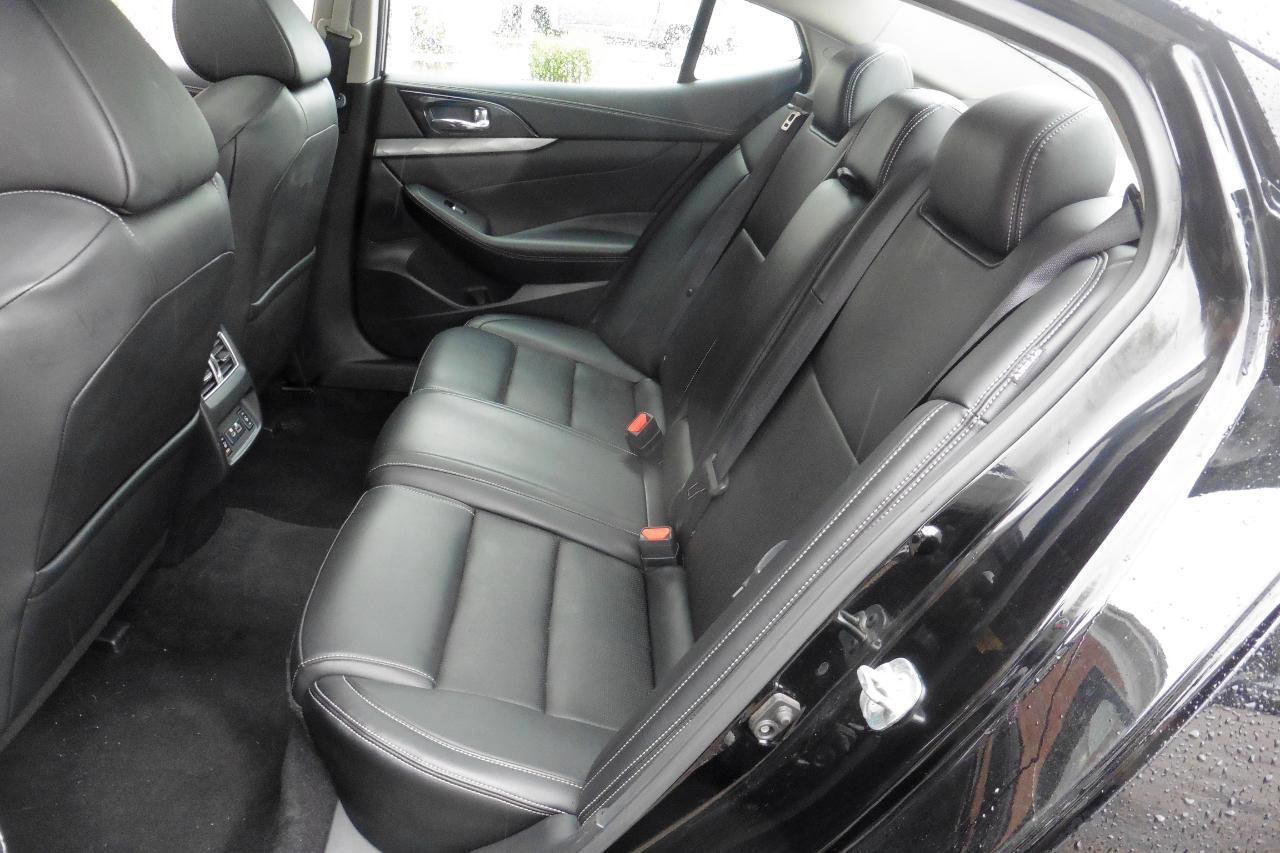 Used 2023 Nissan Maxima SL FWD image 12