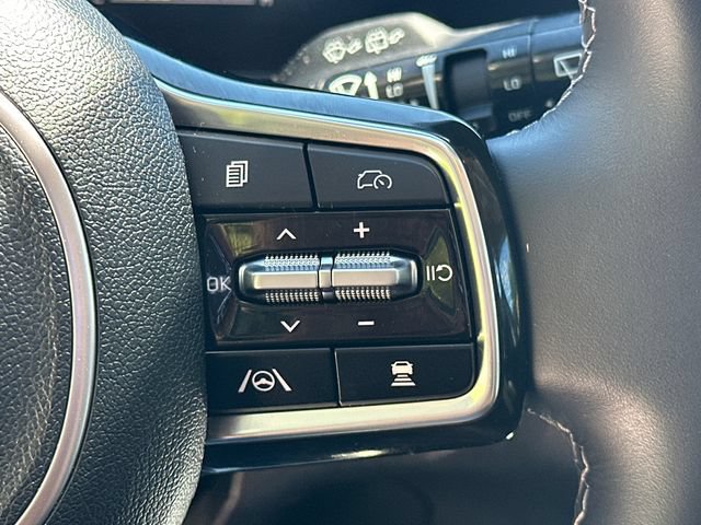 Used 2025 Kia Sorento S AWD/4WD image 30