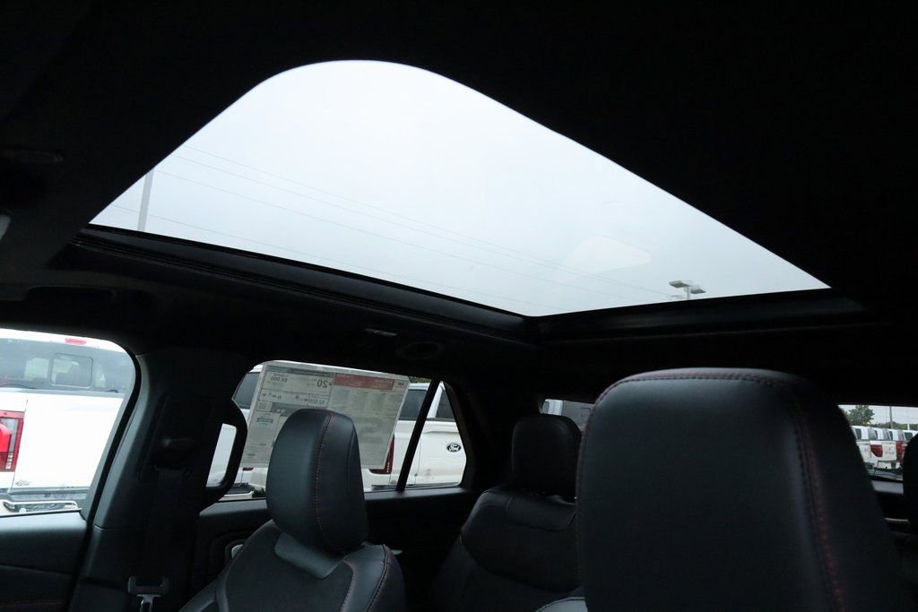 New 2026 Ford Explorer ST w/ Sun And Sound Package image 18