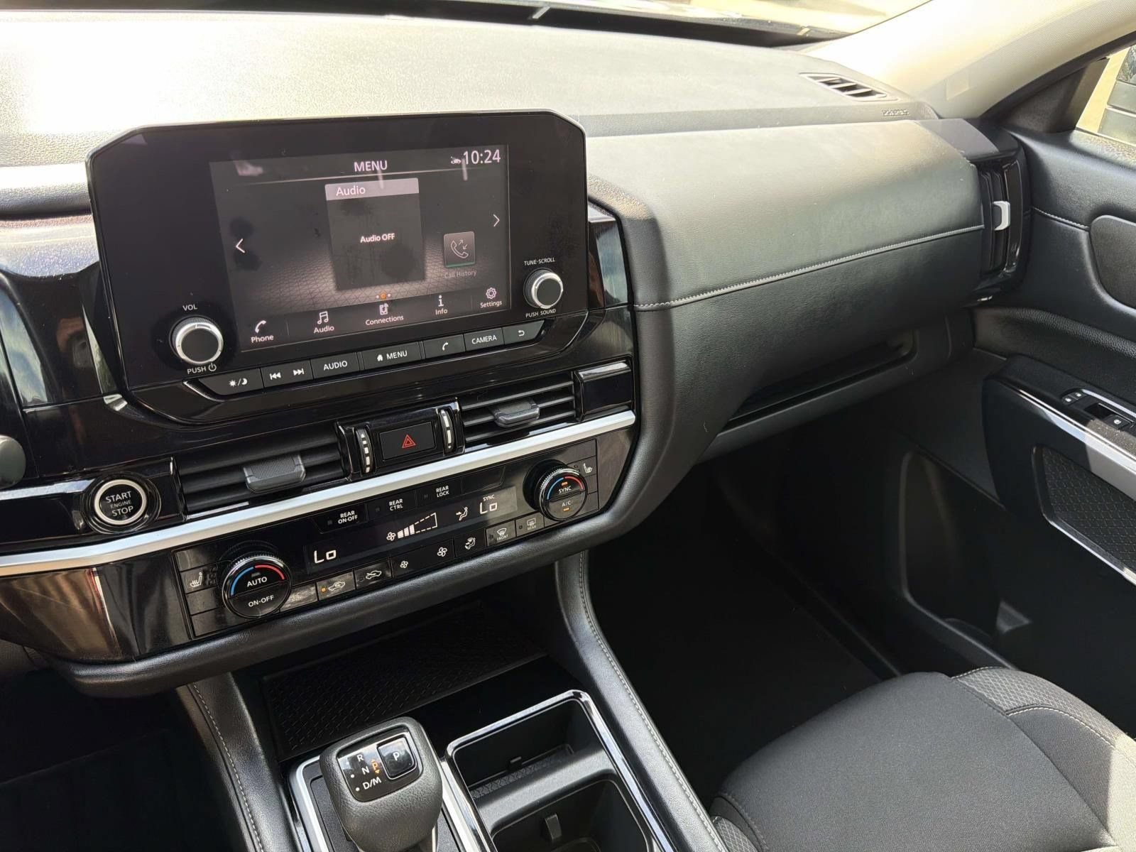 Used 2022 Nissan Pathfinder SV w/ SV Black Package FWD image 12
