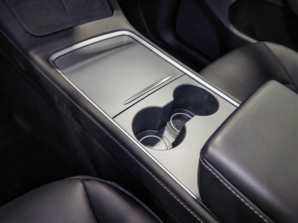 Used 2022 Tesla Model Y Performance image 17