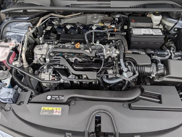 Used 2025 Toyota Corolla SE image 32