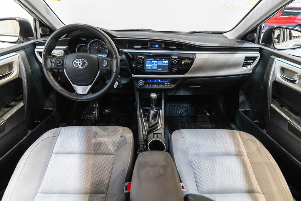 Used 2016 Toyota Corolla LE FWD image 13