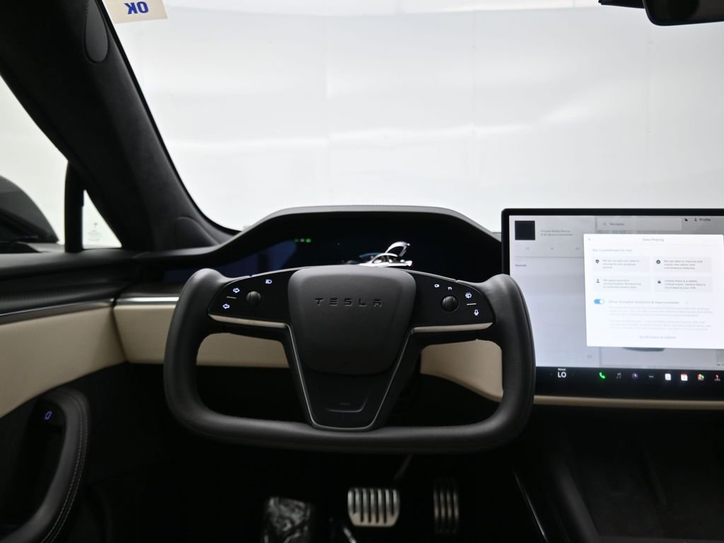 Used 2021 Tesla Model S Plaid image 31